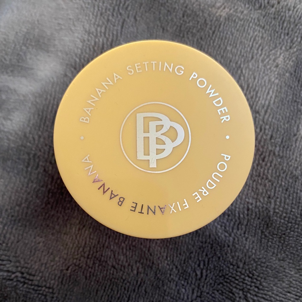 BN Banana Republic Banana Setting Powder